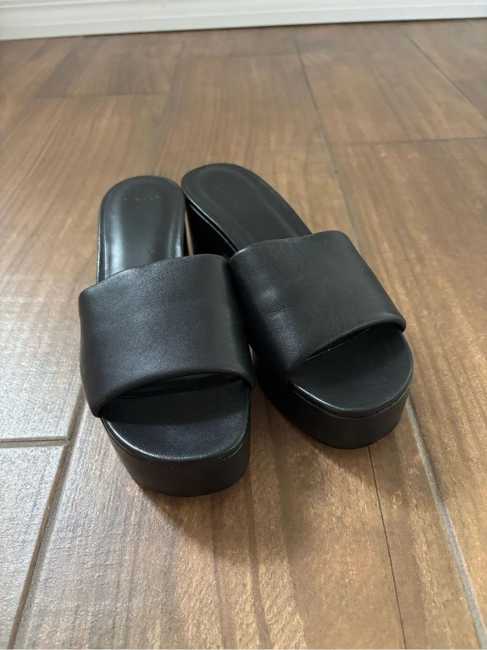 Vince black leather